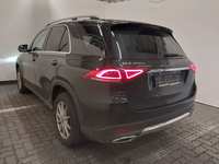 Vue de l’arrière gauche