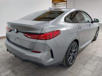 Pogled od pozadi desno