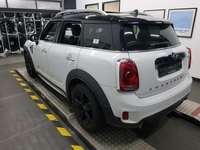 Vaade tagant vasakult