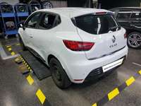 Vaade tagant vasakult