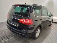 Изглед отзад отдясно