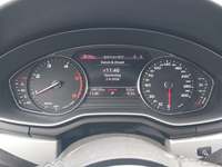 Pohled na přístrojovou desku