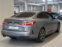 Изглед отзад отдясно