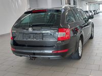 Aanzicht achter rechts