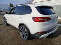 Vue de l’arrière gauche