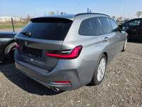 Pogled od pozadi desno