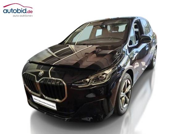 Pogled od napred levo