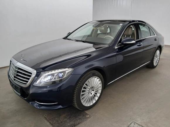 Pogled sprijeda lijevo