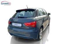 Skats no labās puses aizmugurē