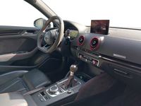 Вид на салон