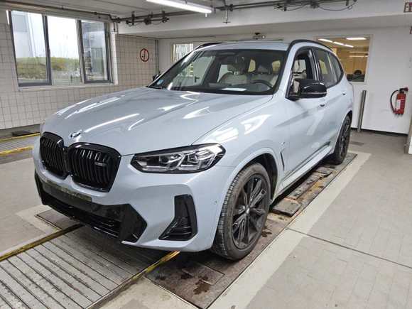 Pogled od napred levo