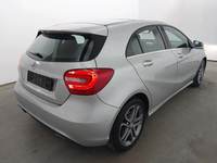 Aanzicht achter rechts