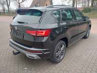 Aanzicht achter rechts