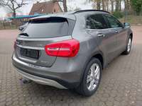 Aanzicht achter rechts