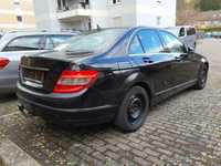 Aanzicht achter rechts