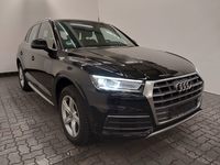 Pogled sprijeda desno