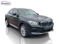 Pogled sprijeda desno