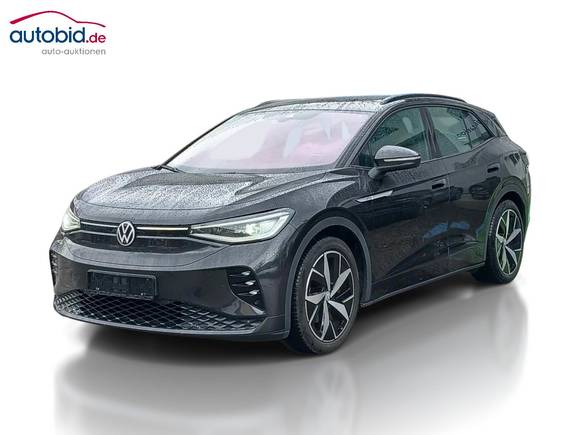 Skats no kreisās puses priekšā