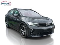 Skats no labās puses priekšā