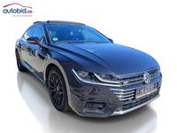 Pogled sprijeda desno