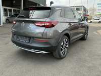 Aanzicht achter rechts