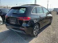 Aanzicht achter rechts