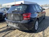 Aanzicht achter rechts