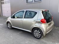 Aanzicht achter links