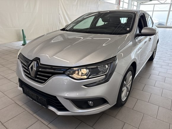 Вид спереди слева