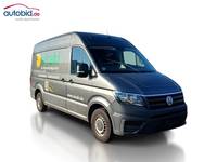 Skats no labās puses priekšā