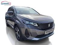 Pogled sprijeda desno