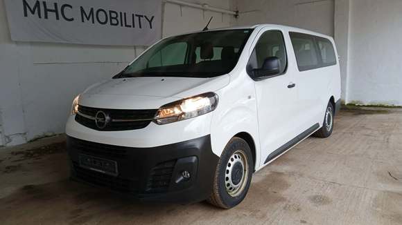 Vue de l’avant gauche