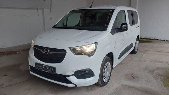 Vue de l’avant gauche