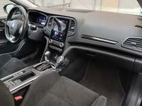 Вид на салон