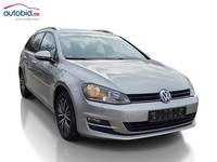 Skats no labās puses priekšā