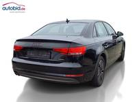 Skats no labās puses aizmugurē