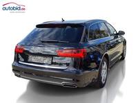 Skats no labās puses aizmugurē