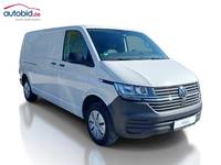 Skats no labās puses priekšā