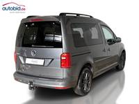 Изглед отзад отдясно