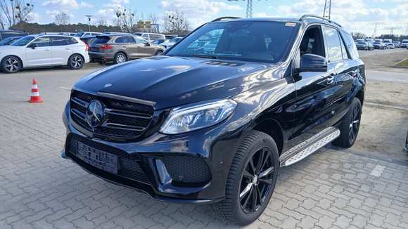 Widok z przodu po stronie lewej