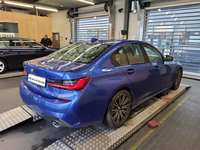 Pogled od pozadi desno