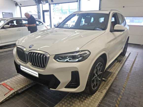 Pogled od napred levo