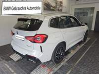 Pogled od pozadi desno