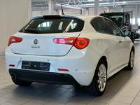 Widok z tyłu po stronie prawej