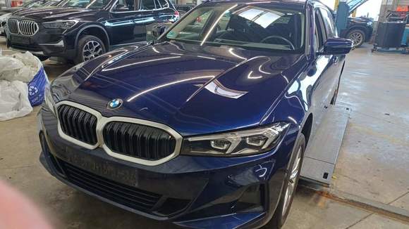 Pogled od napred levo