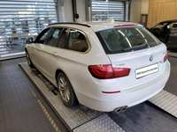 Pogled od pozadi levo