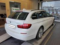 Pogled od pozadi desno