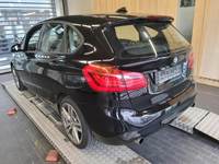 Pogled od pozadi levo