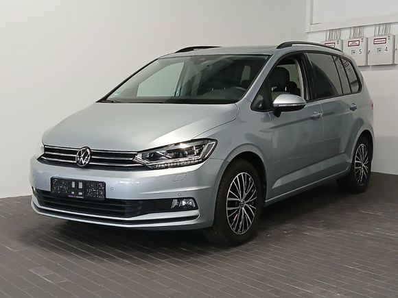 Pogled sprijeda lijevo