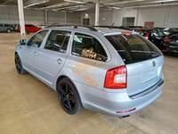 Widok z tyłu po stronie lewej